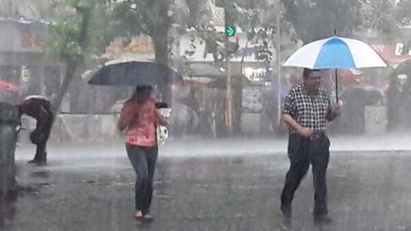 खाते में आए दो लाख से ज्यादा रुपए