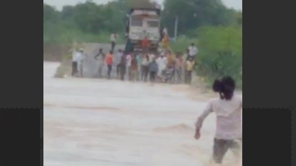 एनडीआरएफ की डेढ़ दर्जन टीमों अलर्ट