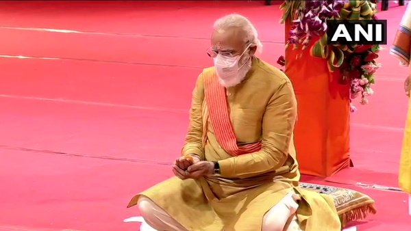 राम मंदिर के शिलान्यास के 5 अगस्त के मुहूर्त को लेकर उठाए सवाल 
