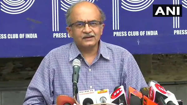 प्रशांत भूषण पर इसलिए लगाया गया 1 रुपये का जुर्माना 