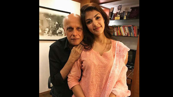  कौन निकालता था अकाउंट से पैसे