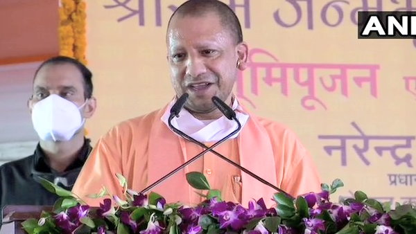  राहुल गांधी ने ली चुटकी 