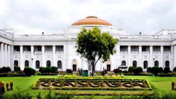 भाजपा ने बताया इसे तृणमूल कांग्रेस का दोहरा मापदंड 