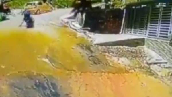 क्या बोल रहे हैं लोग?