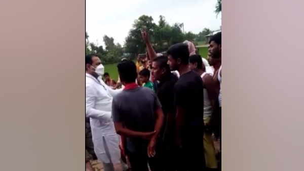 sitamarhi people did protest against rjd mla abbu dojana