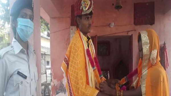 थाने में कराई गई शादी