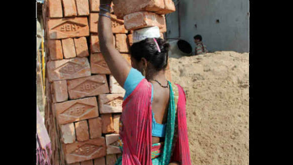 मजदूरी मिलना भी मुश्किल