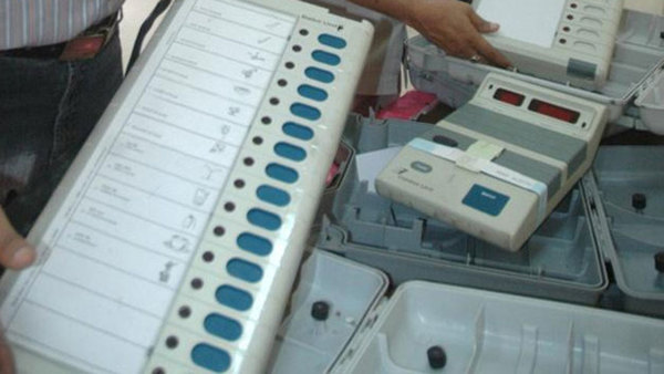 चुनाव जरूरी है कि जान की हिफाजत ? चुनाव जरूरी है कि जान की हिफाजत ?