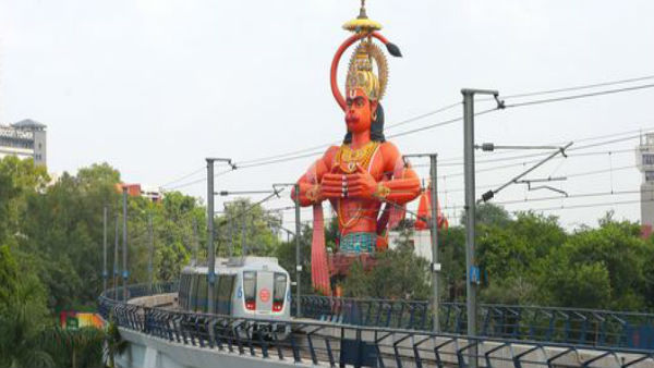 शुरु हुई ब्लू और पिंक लाइन सर्विस
