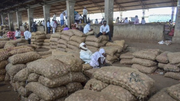 नीतीश ने 2006 में क्यों भंग की थी बाजार समितियां ?