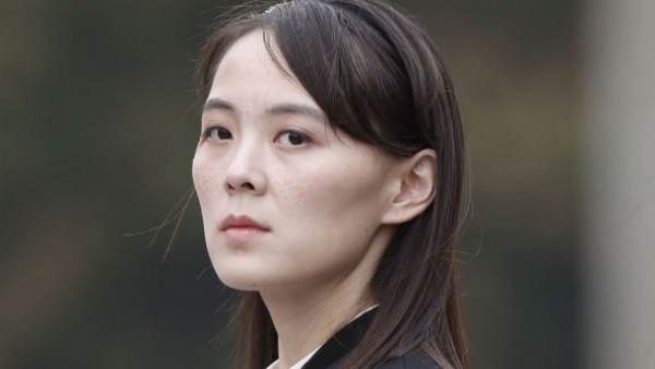 खुद कहीं और से की पढ़ाई