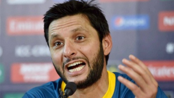 'दुश्मन देश को इंटरव्यू' 
