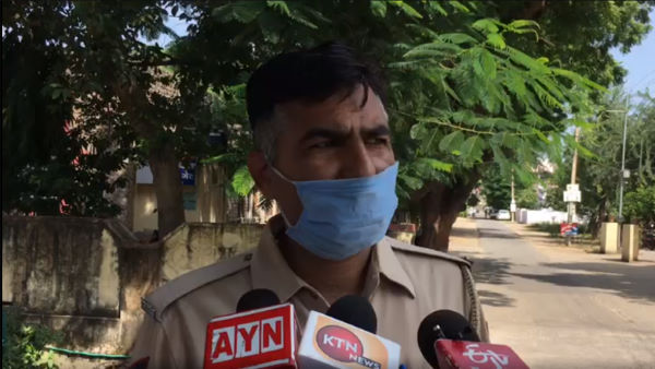 मुम्बई से जुड़े ठग के तार