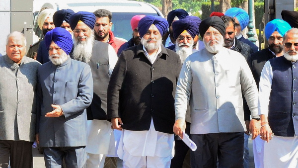 एनडीए से बाहर जाना पार्टी का सर्वसम्मत निर्णय: बादल