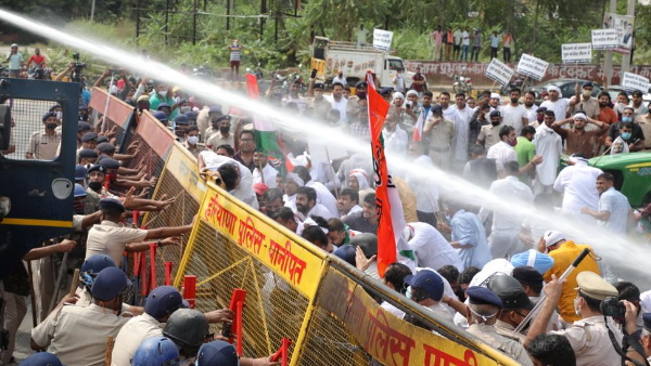 क्यों विरोध कर रहे हैं किसान? क्यों विरोध कर रहे हैं किसान?