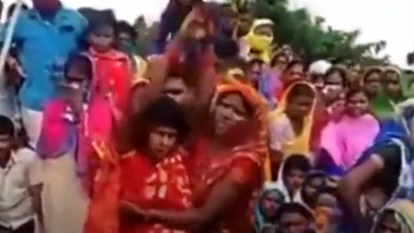  वो आ रहे हैं, आप रास्ता रोक रहे हैं