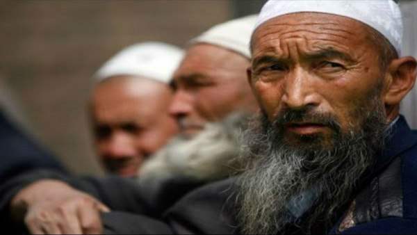 उइगरों के 'जनसांख्यिकीय नरसंहार' के लगते हैं आरोप उइगरों के 'जनसांख्यिकीय नरसंहार' के लगते हैं आरोप