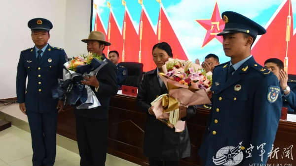 प्रमोशन सेरेमनी में चीन का राष्ट्रगान प्रमोशन सेरेमनी में चीन का राष्ट्रगान