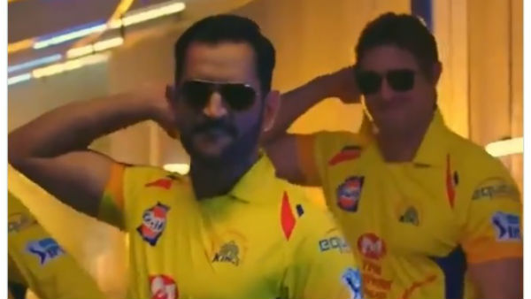 सीटी और ठुमके देख लोगों को याद आए 'थलाइवा'