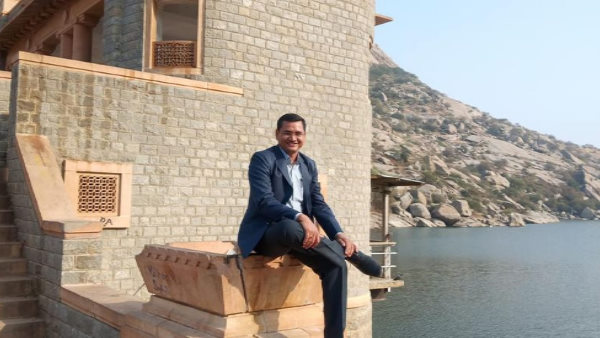 परिवार में इकलौते शिक्षित