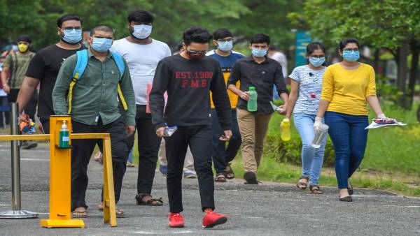 पुरुष और महिला कैंडिडेट्स के लिए क्या है संशोधित ड्रेस कोड