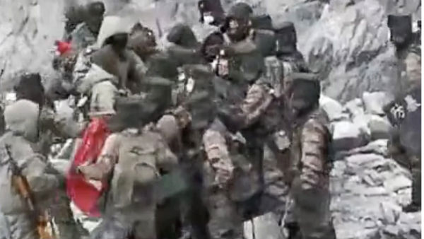 शहीद हुए थे 20 भारतीय सैनिक शहीद हुए थे 20 भारतीय सैनिक
