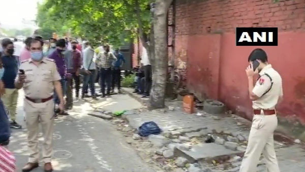 कॉलेज में परीक्षा देने आई थी