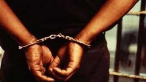 नाम बदलकर गर्लफ्रेंड के साथ रह रहा था