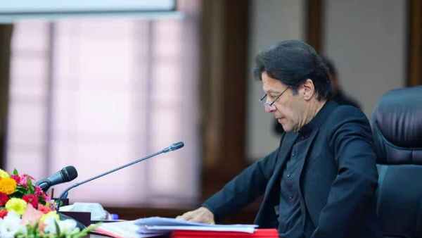 FATF की ग्रे लिस्ट से बाहर आने के लिए पाक ने लगाया था ये प्रतिबंध 