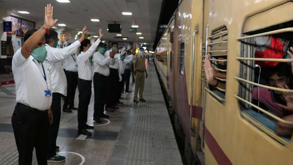 दिवाली से पहले चलेंगी ट्रेनें