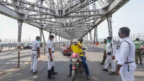 फरार युवक की पुलिस कर रही तलाश 