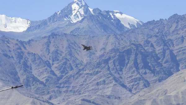 भारत ने कई इलाकों पर किया कब्जा 