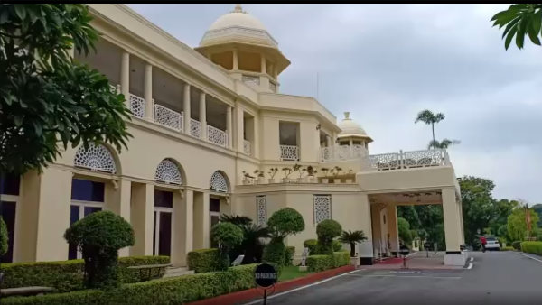  क्या है होटल लक्ष्मी विलास घोटाला?