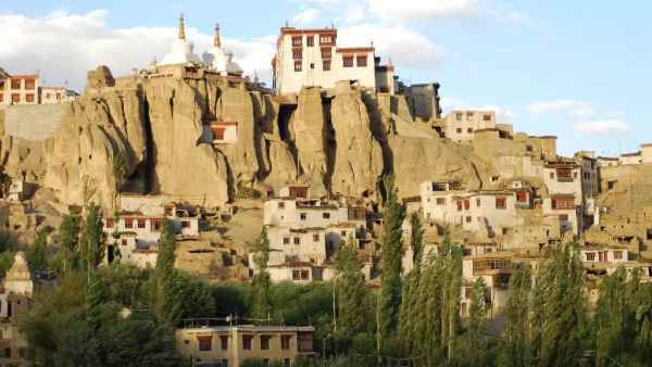 लद्दाख में नई राजनीति लद्दाख में नई राजनीति