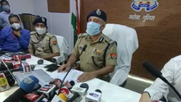 4.क्या निलंबित एसपी को क्लीन चिट दे रही है एसआईटी? 4.क्या निलंबित एसपी को क्लीन चिट दे रही है एसआईटी?