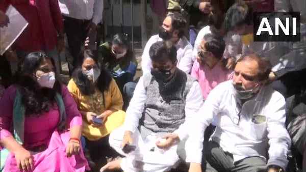 भाजपा ने इस मांग को लेकर दिया धरना 