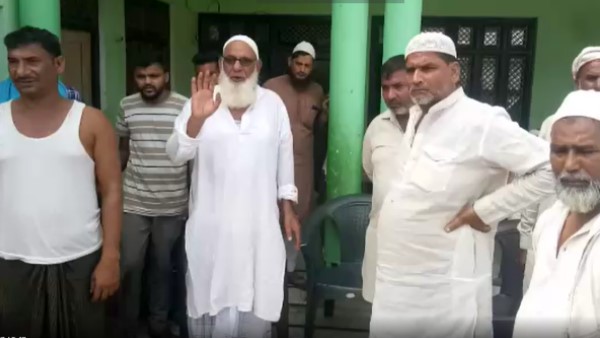 250 families threatened to flee due to goons terror in meerut 250 families threatened to flee due to goons terror in meerut