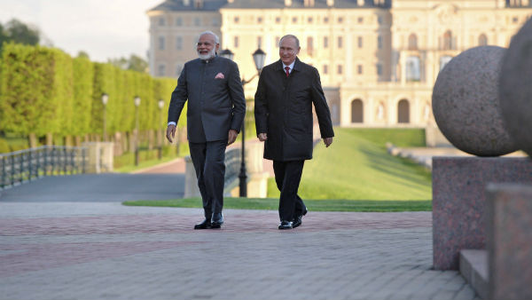 दक्षिण एशिया में रूतबा हासिल करने की कोशिश 