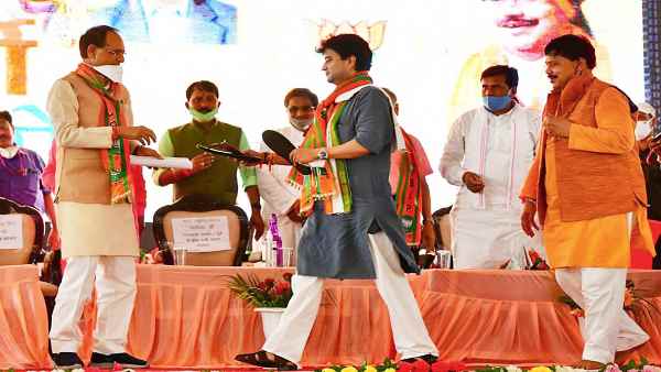 भाजपा को सत्ता में रहने का कितना फायदा मिलेगा ? भाजपा को सत्ता में रहने का कितना फायदा मिलेगा ?