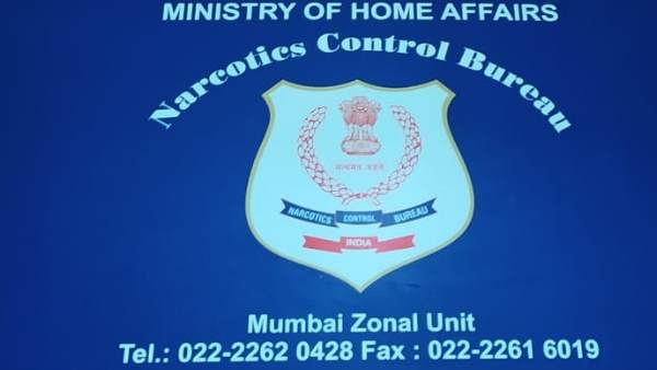 फोन और लैपटॉप खंगाले जा रहे