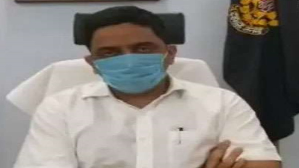 कुर्सी पर बैठाकर उसका हौसला बढ़ाया कुर्सी पर बैठाकर उसका हौसला बढ़ाया