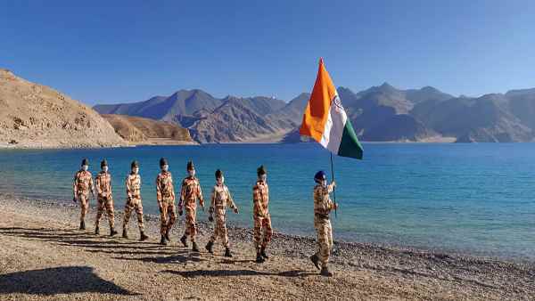 पैंगोंग के उत्तरी किनारे में कर चुका है ऐसी हरकत