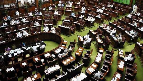 तृणमूल पार्टी के दोहरे मानदंड के अलावा कुछ और नहीं 