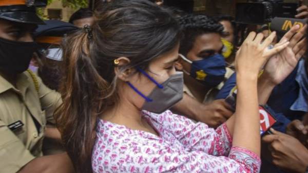 'भारतीयों का ध्यान केवल रिया पर'