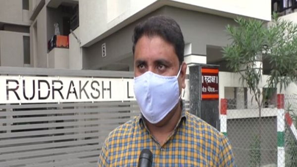 डेढ़ हजार में जब तक चाहें रहें