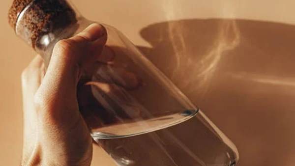 जब पानी की जगह पी लिया तेजाब जब पानी की जगह पी लिया तेजाब