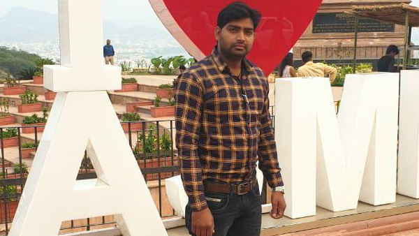 सोशल मीडिया से दूरी