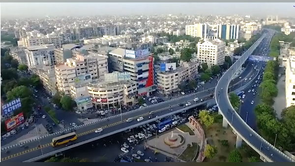 For The First Time, 2477 Passengers in A Day From The Surat International Airport In covid Era For The First Time, 2477 Passengers in A Day From The Surat International Airport In covid Era
