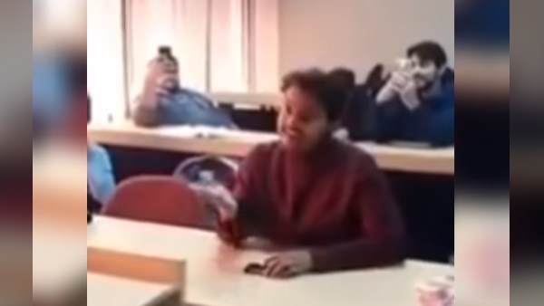 यूजर्स बोले- क्या आवाज है