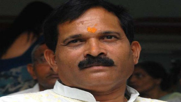  श्रीपद नाईक 